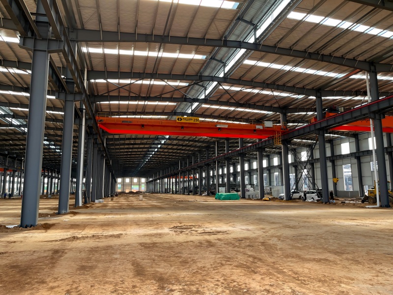 Steel Structure Workshop With Crane